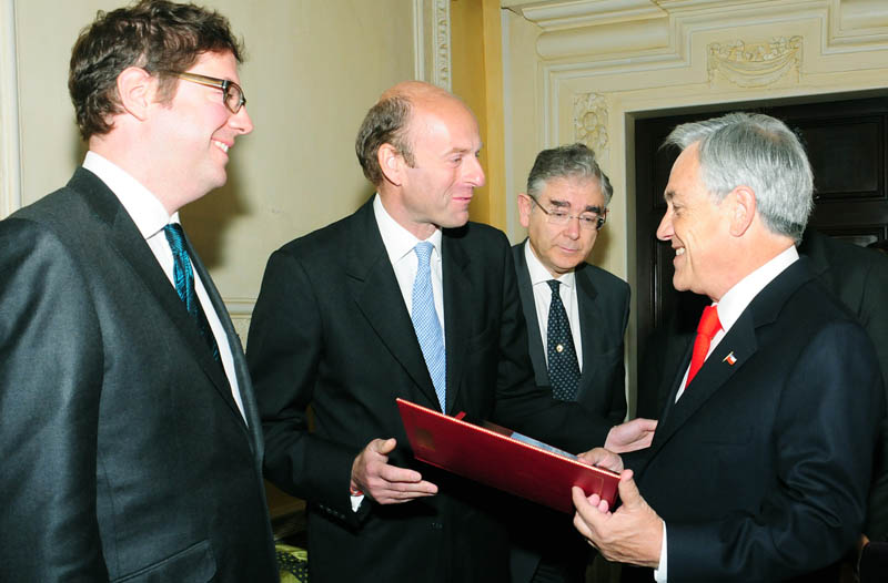 Alastair Harris, Executive Publisher and Editor, FIRST, Rupert Goodman, Chairman of FIRST, Jacques Arnold, Special Advisor to FIRST and Sebastián Piñera, President of the Republic of Chile