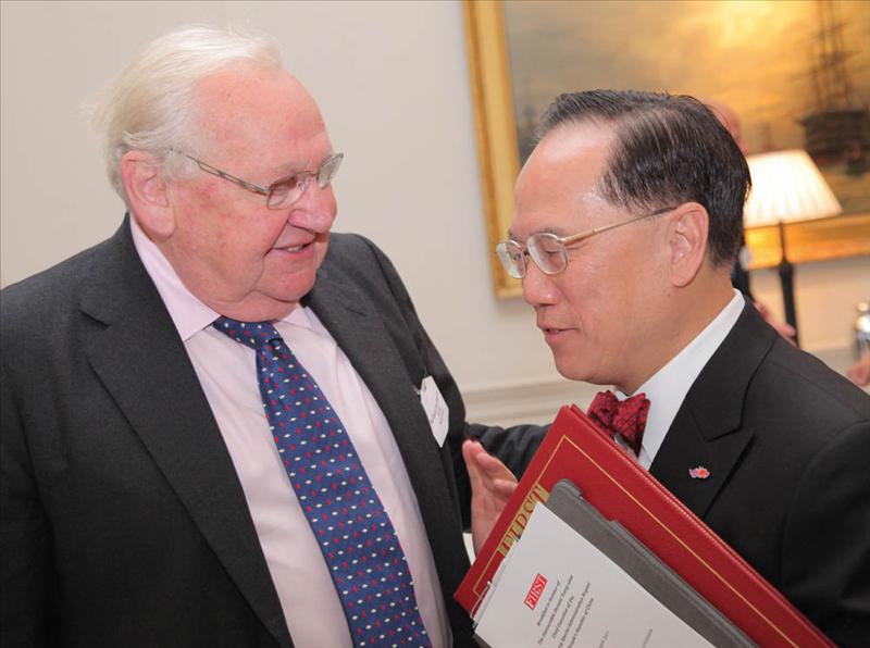 Sir David Ford KBE LVO, Chairman, PCCW (Europe) and The Hon Donald Tsang, Chief Executive of the Hong Kong SAR of the People's Republic of China