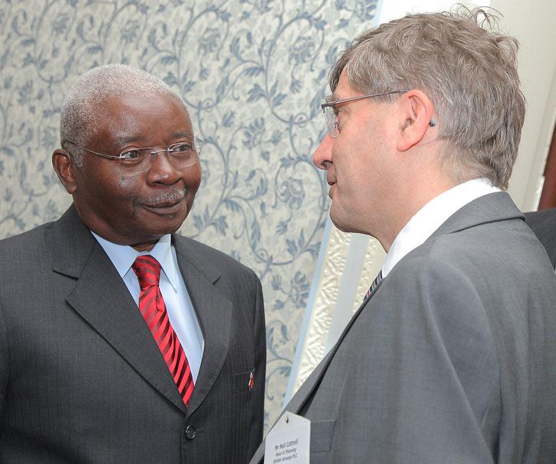 HE Armando Emílio Guebuza, President of the Republic of Mozambique and Neil Cottrell, Head of Planning, British Airways Plc