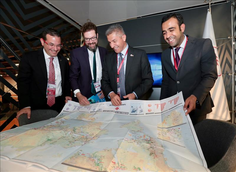 Alastair Harris, Executive Publisher & Editor of FIRST/World Petroleum, presents the 2017 edition of the company’s Global Oil & Gas Map to the President & CEO of Turkish Petroleum, Besim Şişman, at the 22nd World Petroleum Congress in Istanbul, flanked by Mustafa Kutluhan Olcay, TP’s Corporate Communications Manager and Corporate Communications Specialist Veysel Kara