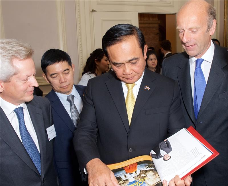 Richard Graham MP, UK Trade Envoy, HE Gen. Prayut Chan-o-cha, Prime Minister of the Kingdom of Thailand and Rupert Goodman DL, Chairman and Founder of FIRST