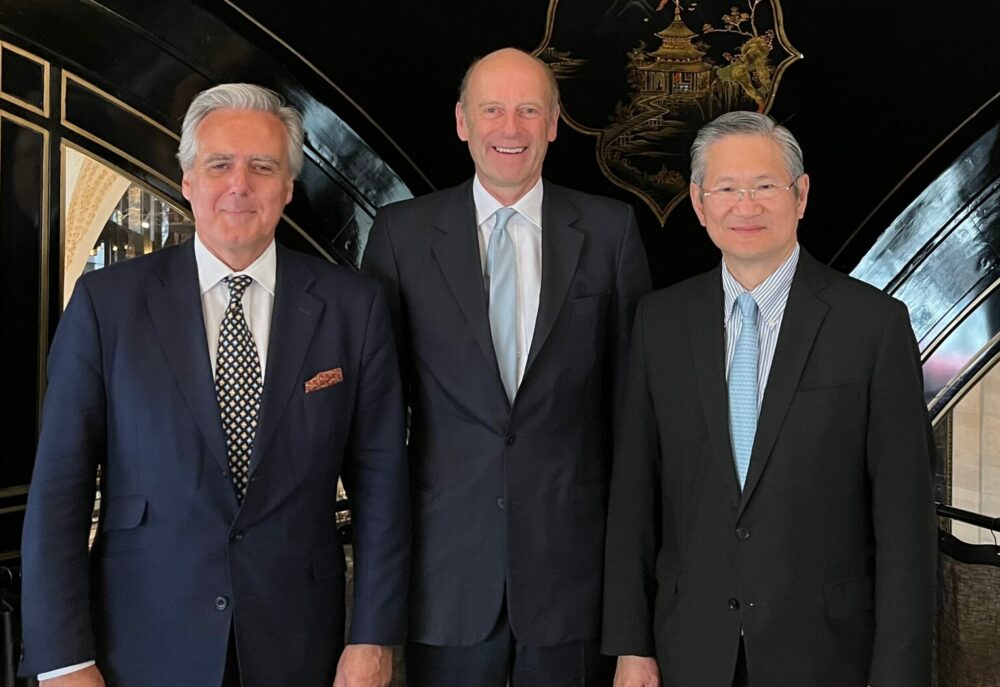 Mark Garnier OBE MP, Rupert Goodman, Chairman of TUBC, and Khun Chartsiri Sophonpanich, Chairman of TUBLC