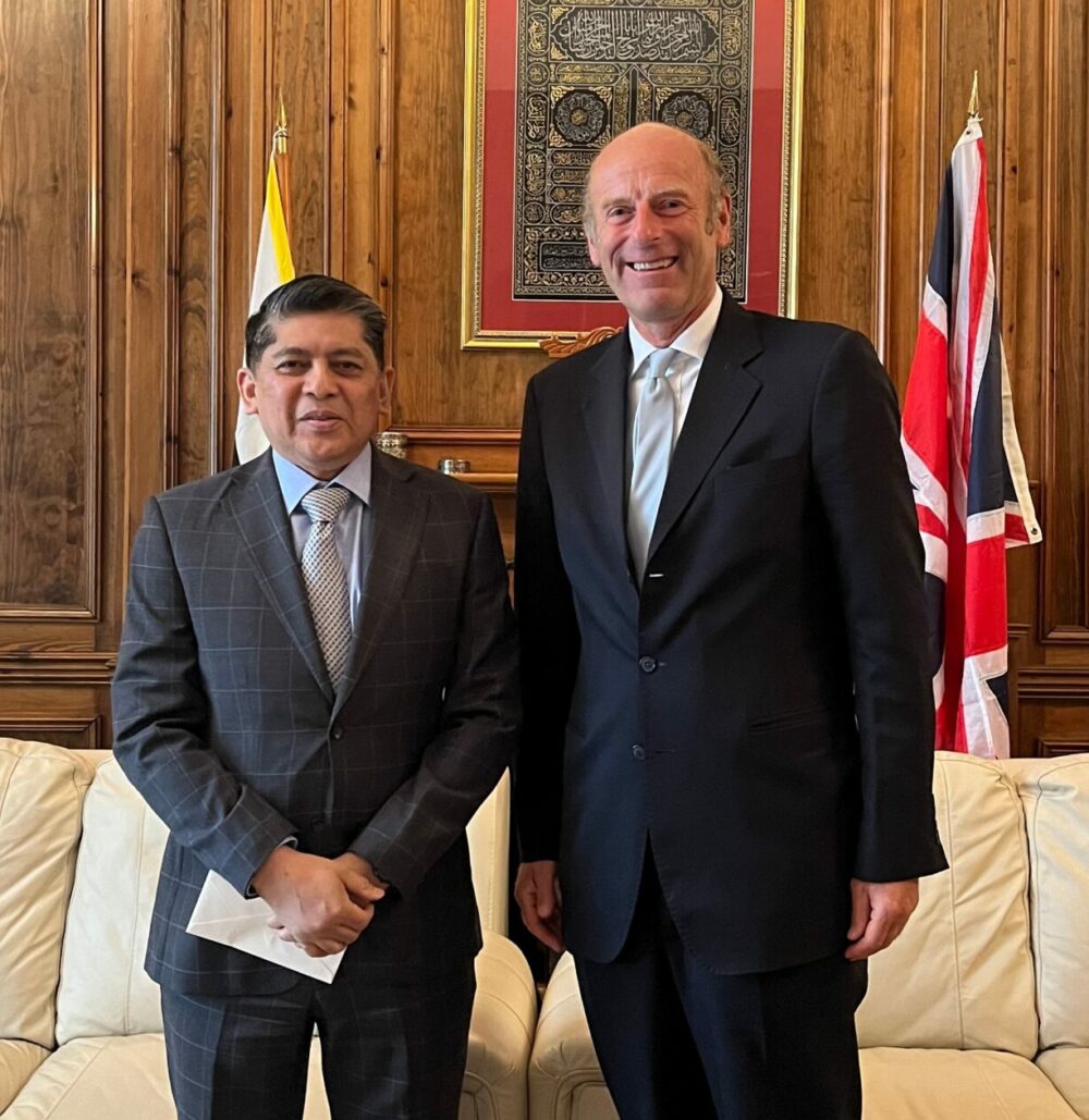 HE First Admiral Pengiran Dato Norazmi Pengiran Muhammad, High Commissioner for Brunei, and Rupert Goodman OBE DL