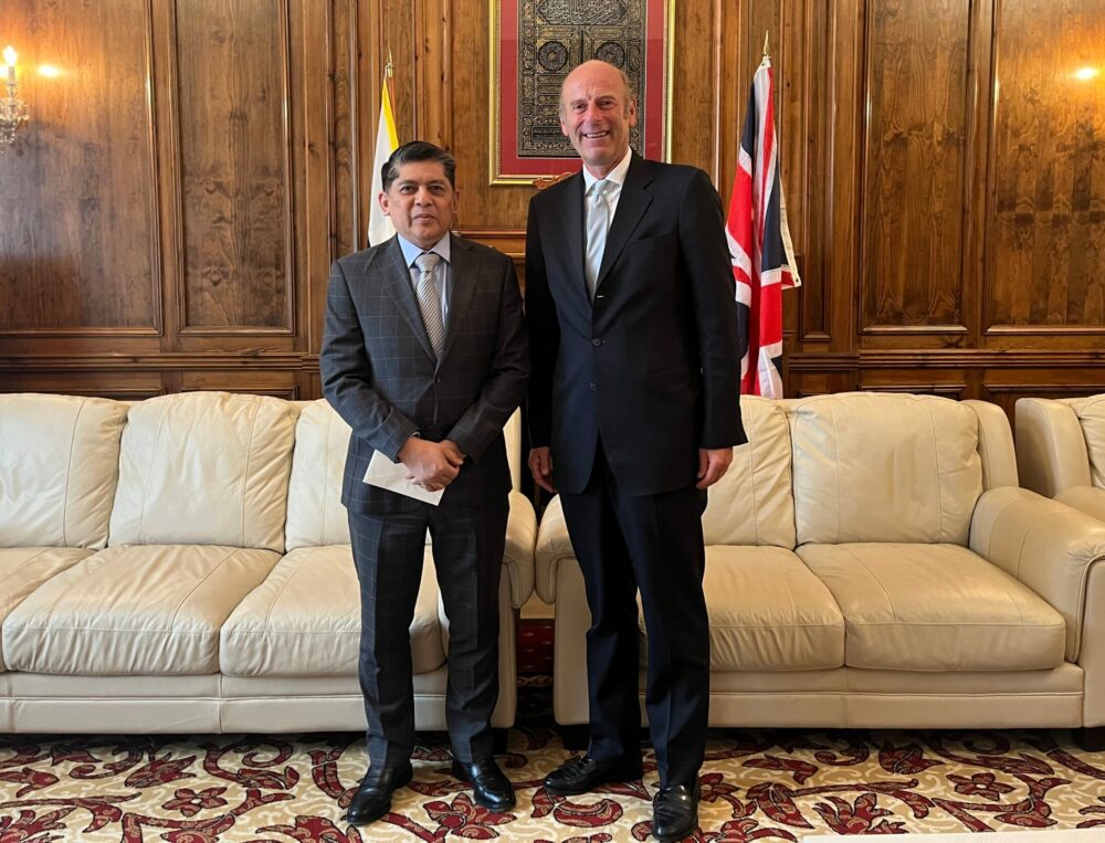 HE First Admiral Pengiran Dato Norazmi Pengiran Muhammad, High Commissioner for Brunei, and Rupert Goodman OBE DL