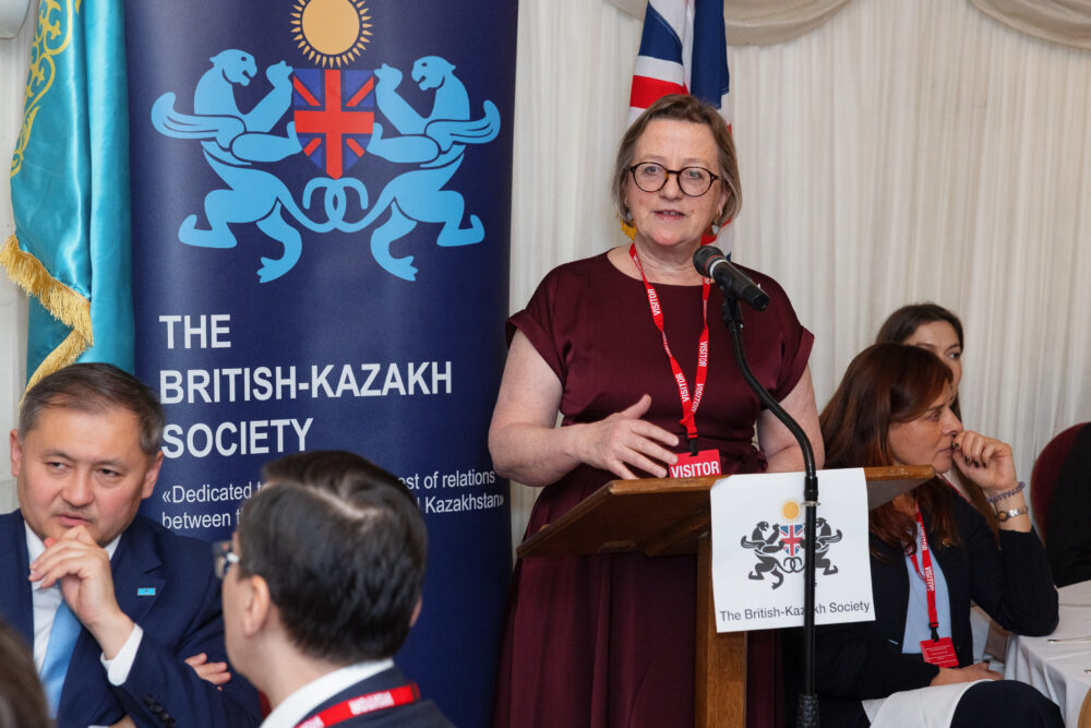 HE Sally Axworthy MBE addresses the House of Lords dinner